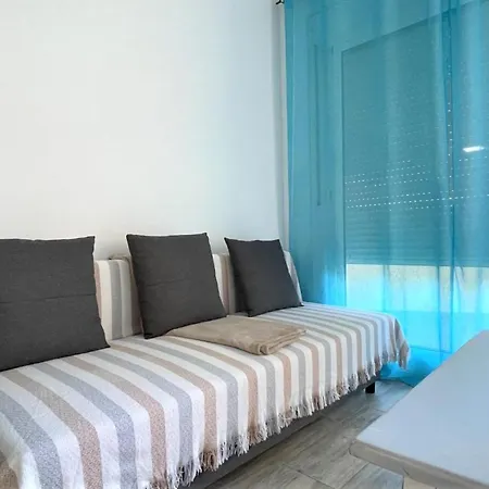 With And Garden Views * 베날마데나코스타